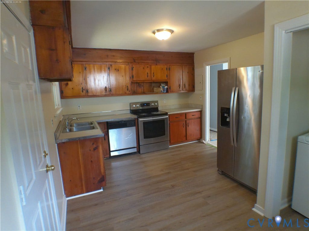 9707 Stockbridge Drive, Henrico, VA 23228 9707 Stockbridge Drive, Henrico, VA 23228