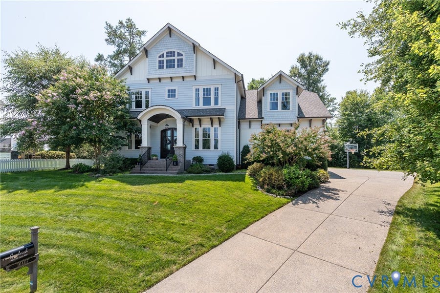Property photo for 16407 Old Castle Road, Midlothian, VA