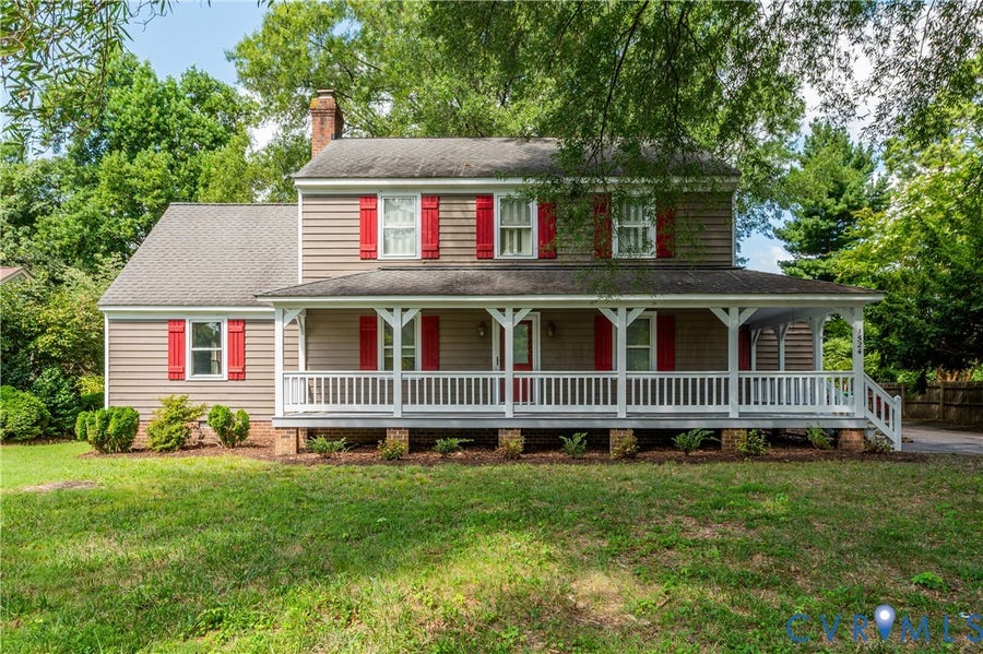 Property photo for 1524 Mount Pleasant Drive, Colonial Heights, VA