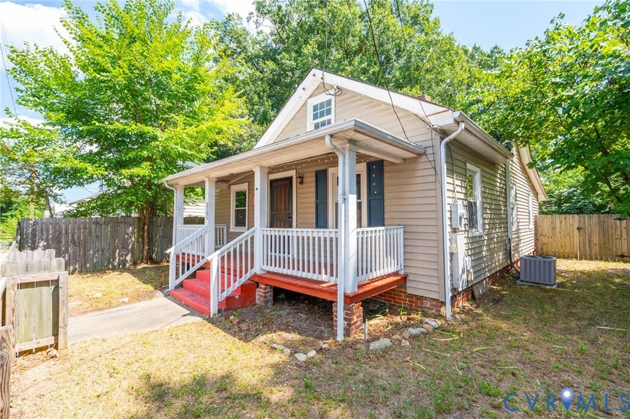 Property photo for 2106 Joplin Avenue, Oak Grove, VA