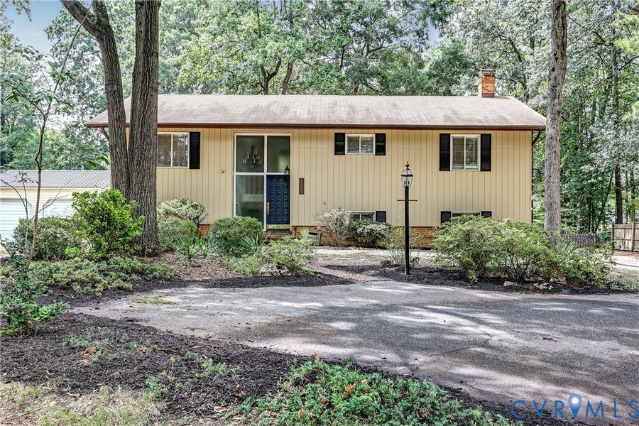 Property photo for 1516 Ednam Forest Drive, Henrico, VA