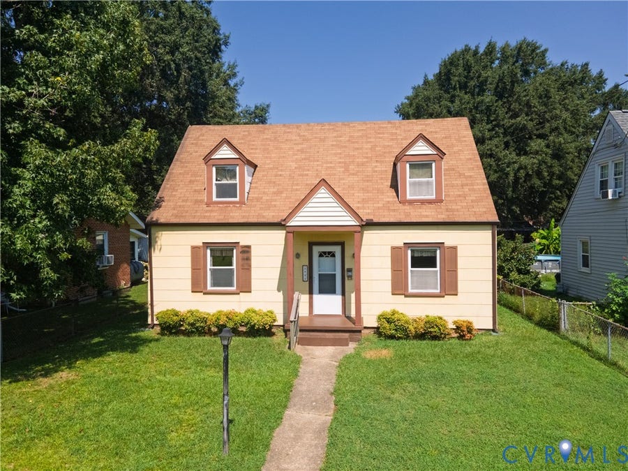 Property photo for 422 Roslyn Avenue, Colonial Heights, VA