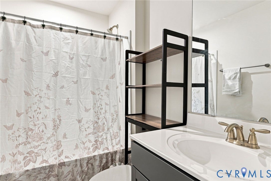 1818 Mainsail Lane, Chester, VA 23836 1818 Mainsail Lane, Chester, VA 23836