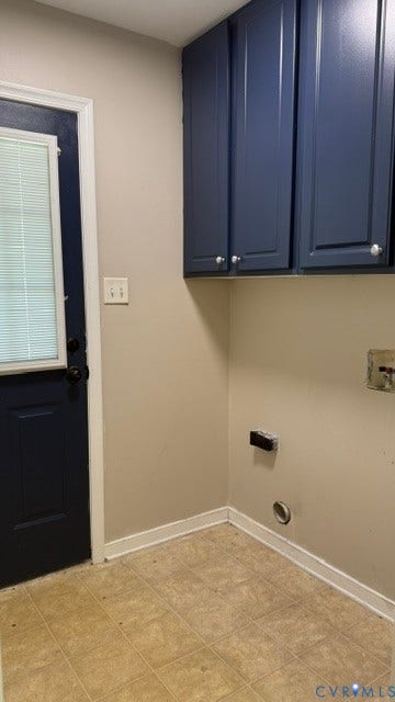 15349 Featherchase Drive, Chesterfield, VA 23832 Upper cabinetry with polished hardware