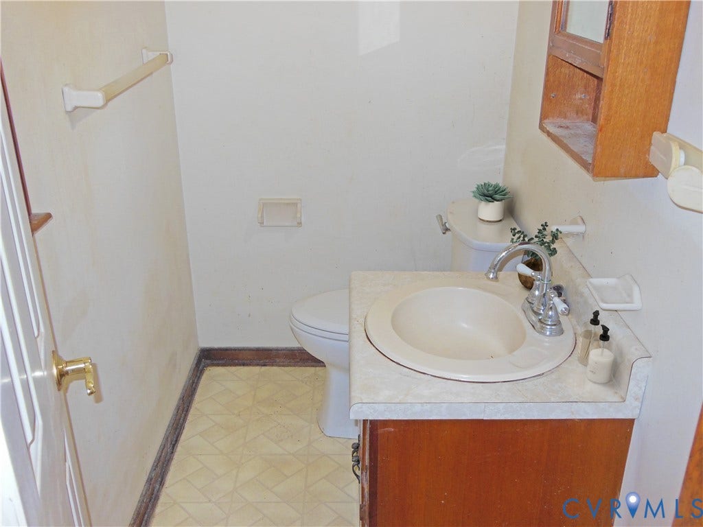13306 Evelyn Drive, Chester, VA 23831 Virtually Staged Photo
