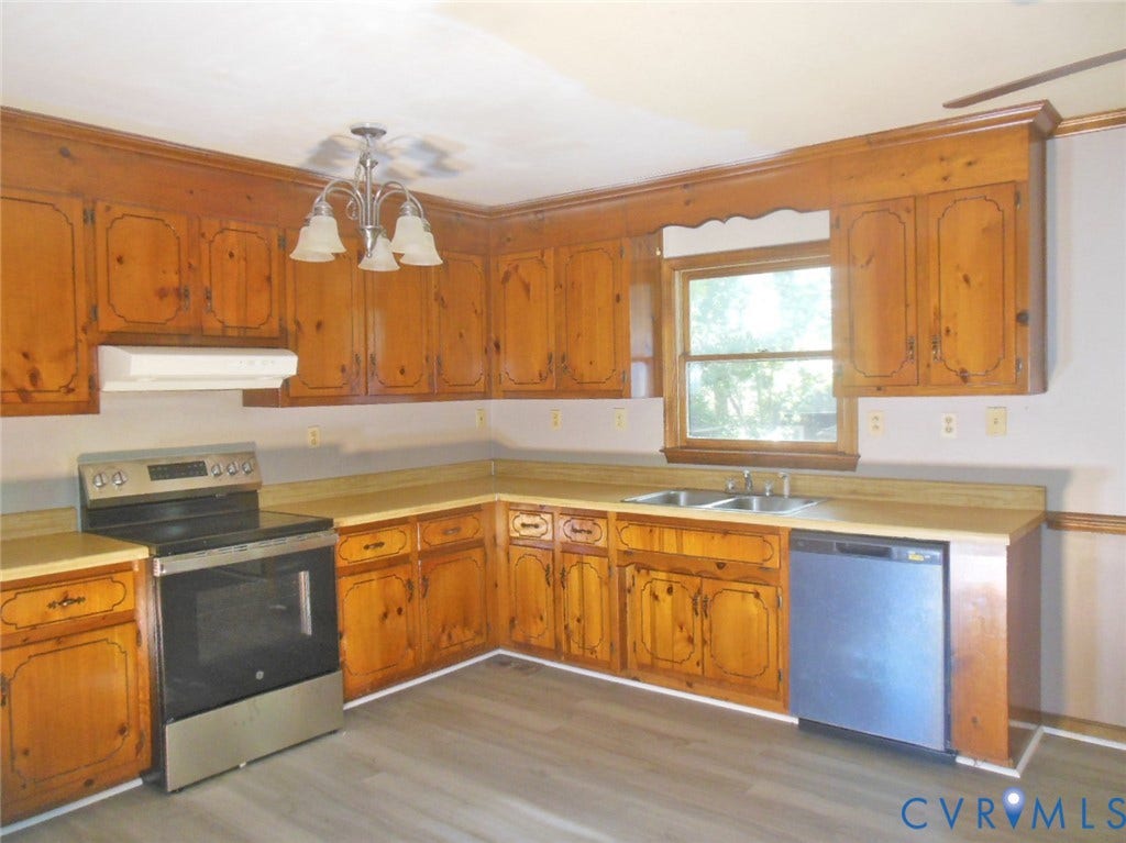 13306 Evelyn Drive, Chester, VA 23831 New SS Range & Dish Washer, New flooring