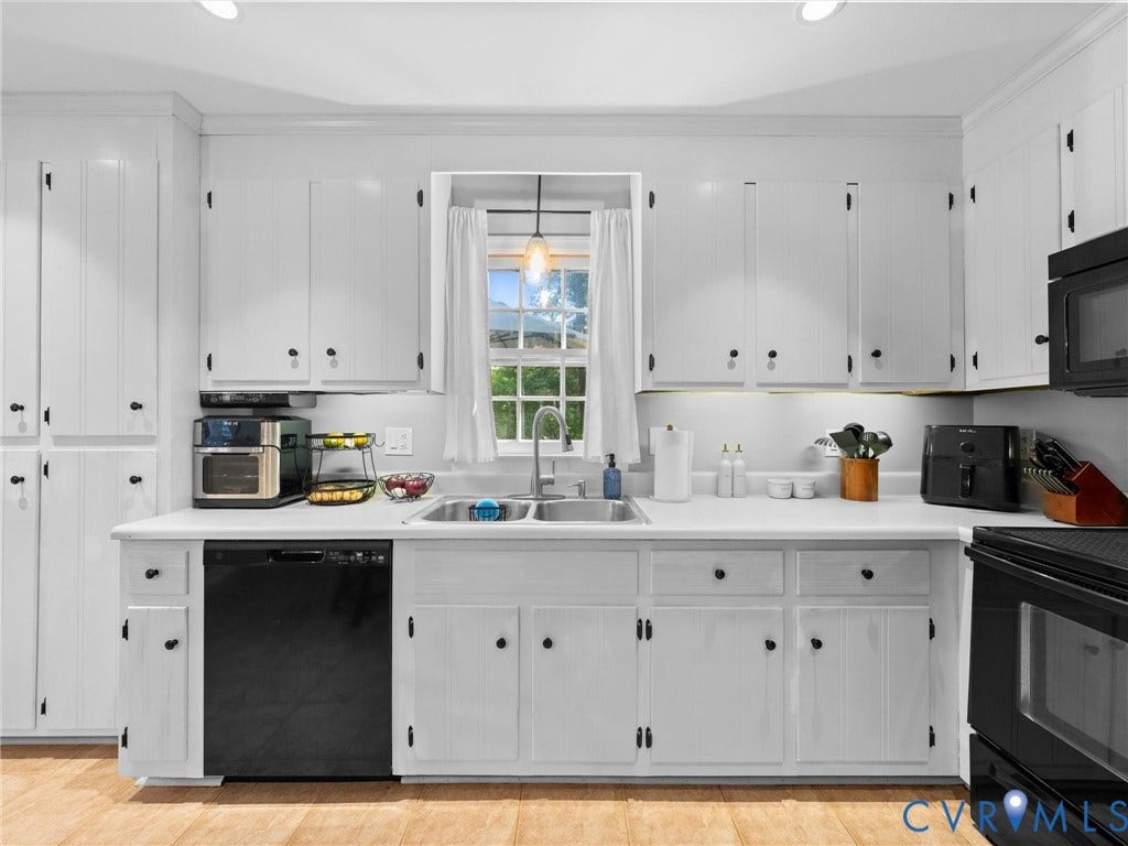 8212 Stone River Court, Chesterfield, VA 23235 8212 Stone River Court, Chesterfield, VA 23235