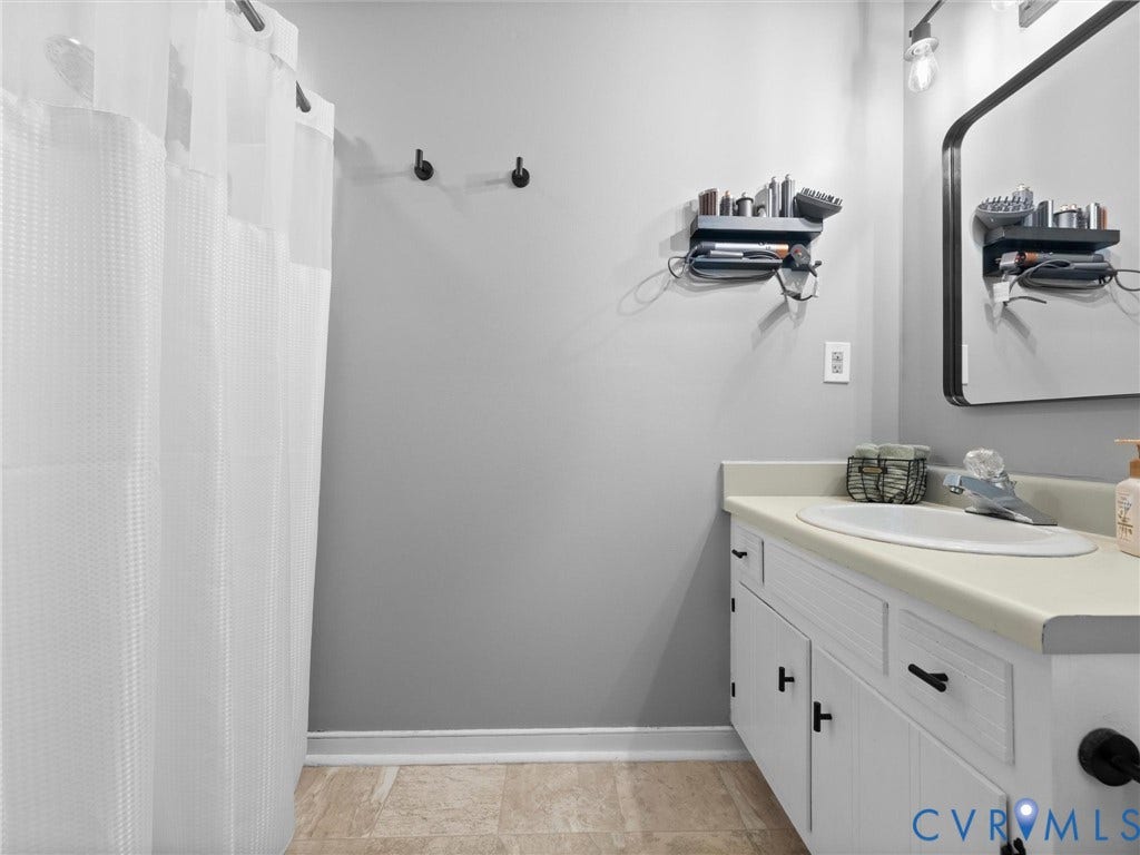 8212 Stone River Court, Chesterfield, VA 23235 8212 Stone River Court, Chesterfield, VA 23235