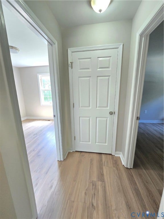 1019 Arizona Drive, Woodhaven, Richmond, VA 23224 Hallway linen closet