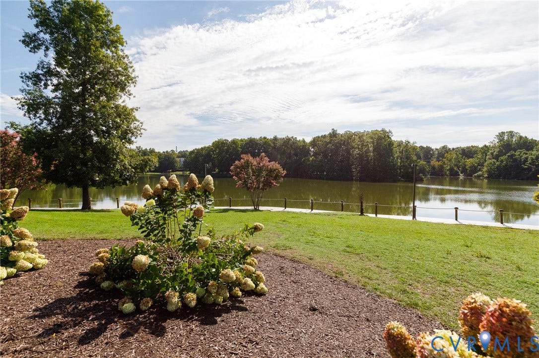 2807 Harbour Court, #2807, Henrico, VA 23233 Community lake