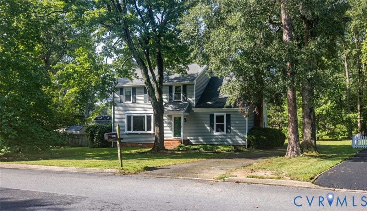 2317 Pleasant Run Drive, Henrico, VA 23238 Two-story residence with gray siding, a dark roof, and white trim