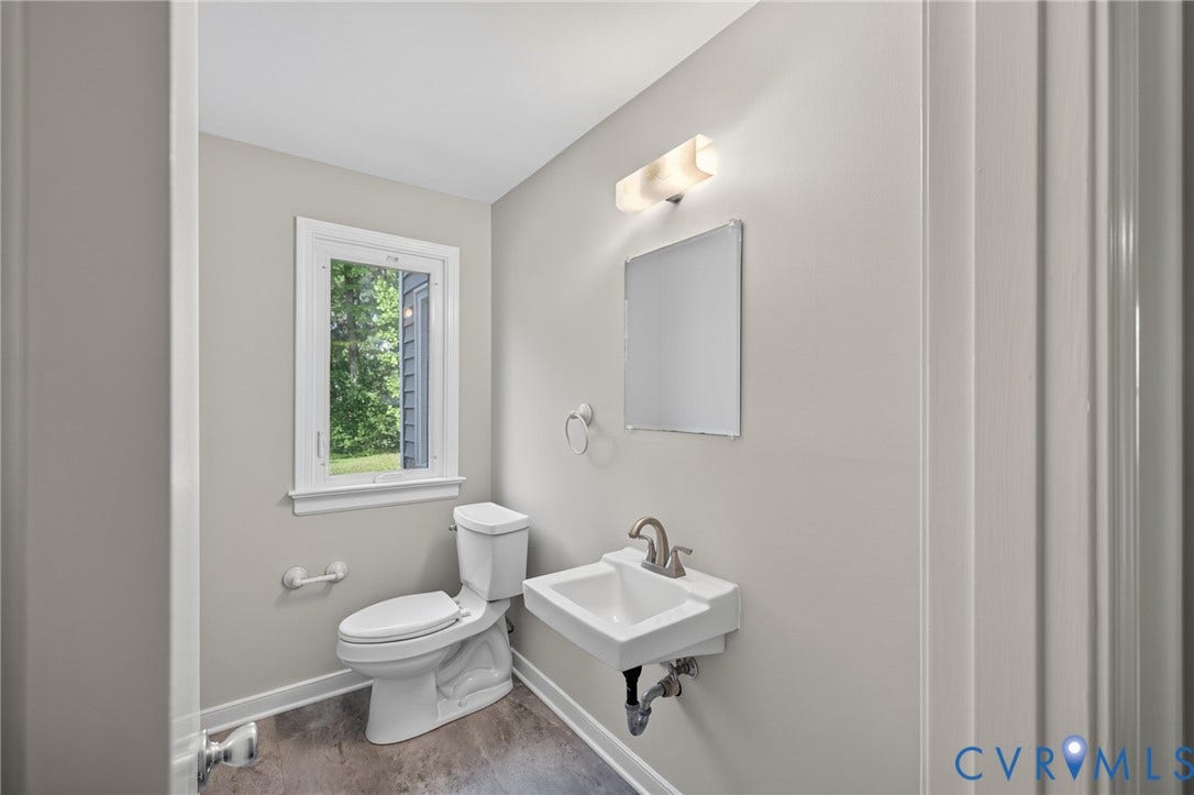 2317 Pleasant Run Drive, Henrico, VA 23238 White window trim