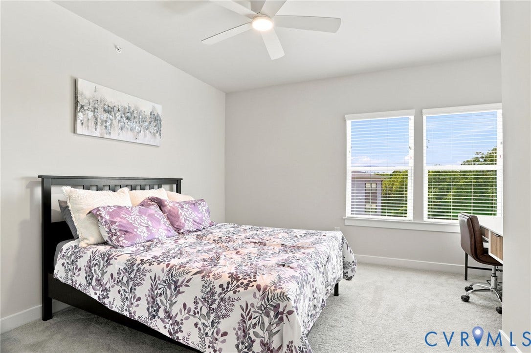 3900 Maze Runner Drive, #403, Midlothian, VA 23112 Newer ceiling fan, twin windows with blinds, light gray wall paint, and light gray carpet