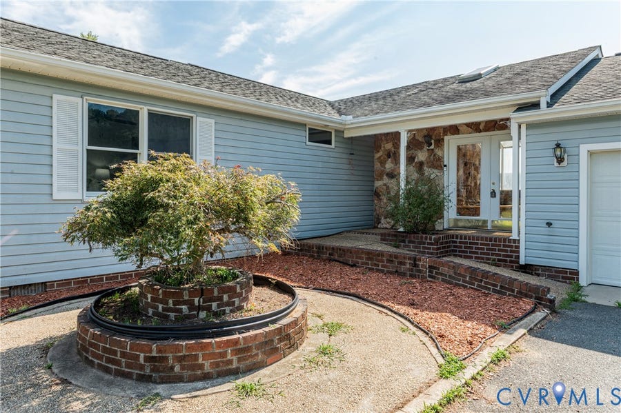 Property photo for 126 Meadow Drive, Tappahannock, VA