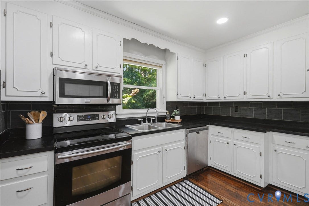 9925 S Wagstaff Circle, One Acre Lot, North Chesterfield, VA 23236 Plenty of storage and cabinetry