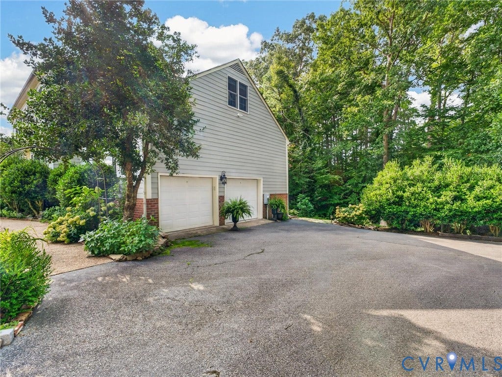 14509 Augusta Lane, Ashland, VA 23005 Paved and oversized driveway and parking area!