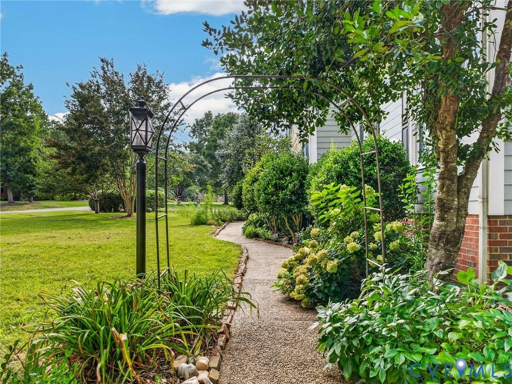 14509 Augusta Lane, Ashland, VA 23005 Inviting sidewalk greets you!