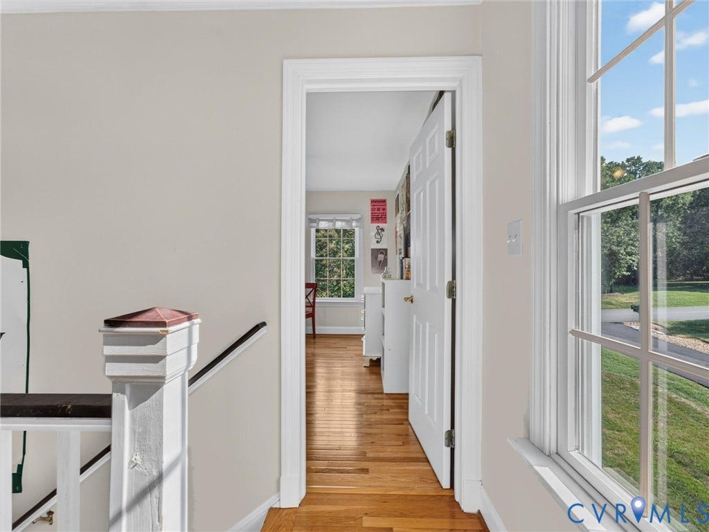 14509 Augusta Lane, Ashland, VA 23005 Extra windows provide great natural light!