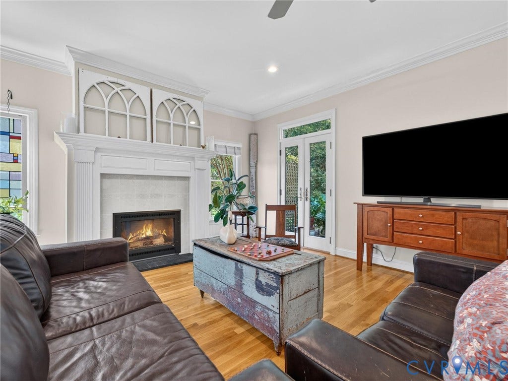 14509 Augusta Lane, Ashland, VA 23005 Cozy gas fireplace!