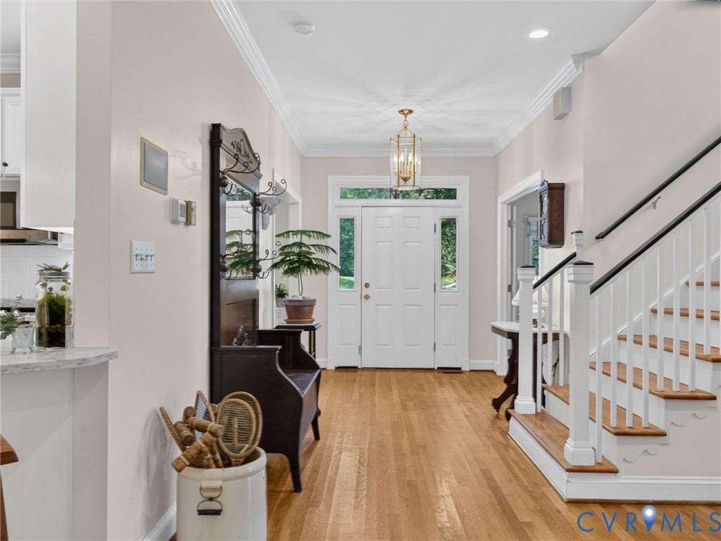 14509 Augusta Lane, Ashland, VA 23005 Let's head upstairs!