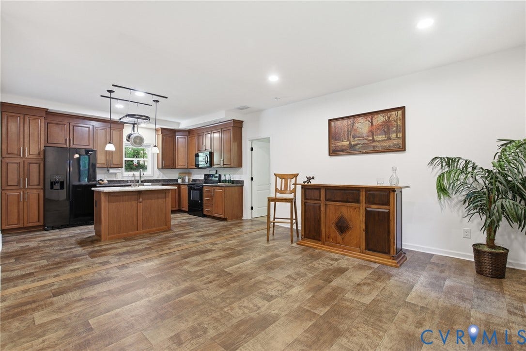 2575 Log Cabin Road, Maidens, VA 23102 Open-concept kitchen flowing into the dining area.