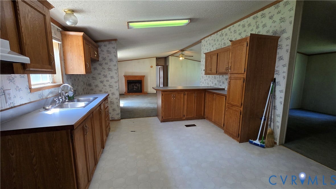4939 Long Bridge Road, Richmond, VA 23231 4939 Long Bridge Road, Richmond, VA 23231