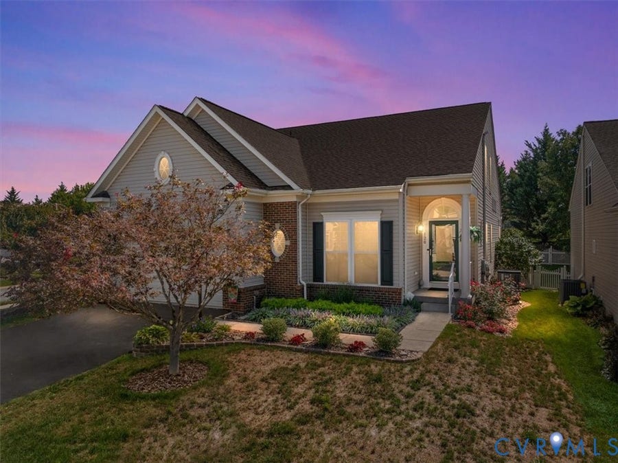 Property photo for 120 April Avenue, Stephens City, VA