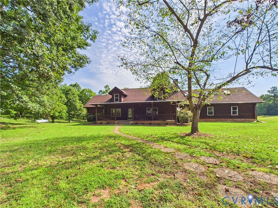 Property photo for 1323 Old Peachtree Road, Green Bay, VA