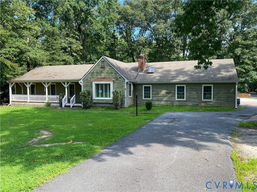 Property photo for 8256 New Ashcake Road, Mechanicsville, VA