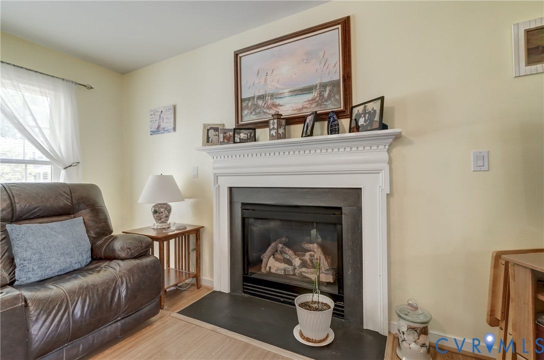 4229 Greenbriar Drive, Chester, VA 23831 4229 Greenbriar Drive, Chester, VA 23831