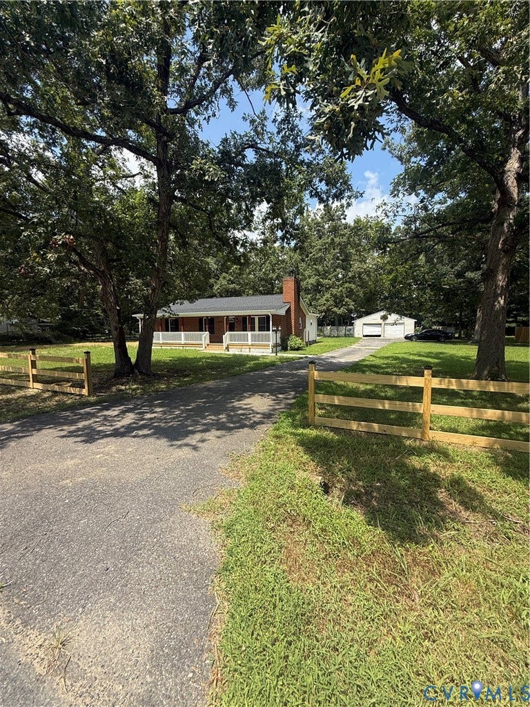 3430 The Loop Rd, Glendale, Montross, VA 23231 Ranch-style residence featuring a brick exterior and a covered front porch with white railings