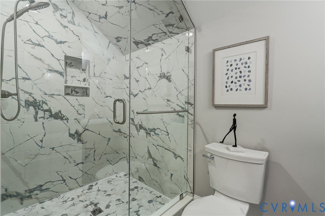 11515 Grey Oaks Estates Run, Grey Oaks Estates, Glen Allen, VA 23059 3rd floor full bath with large walk in shower