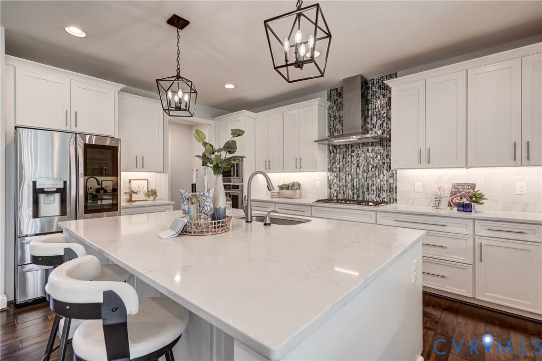 11515 Grey Oaks Estates Run, Grey Oaks Estates, Glen Allen, VA 23059 Upgraded countertop, lighting and appliances