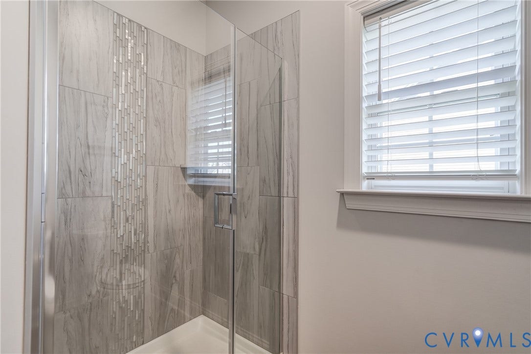 11515 Grey Oaks Estates Run, Grey Oaks Estates, Glen Allen, VA 23059 Upgraded walk in shower on 1st floor