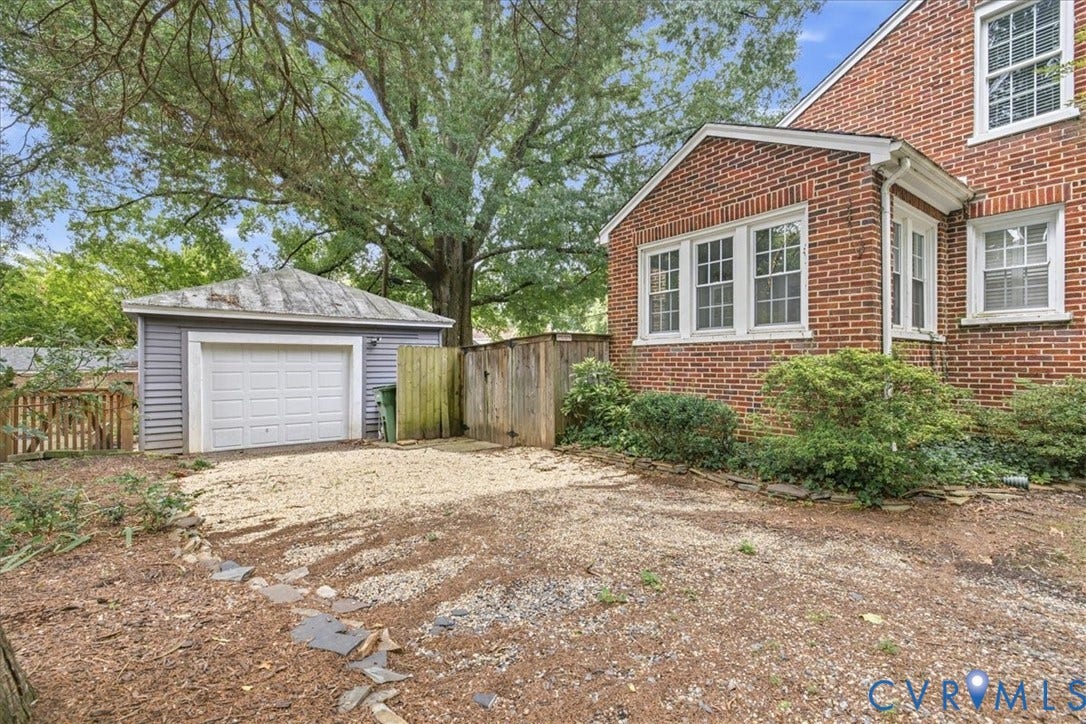 4702 New Kent Avenue, Westover Hills, Richmond, VA 23225 Double car garage with tin roof.