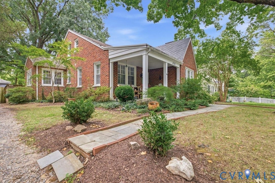 4702 New Kent Avenue, Westover Hills, Richmond, VA 23225 Front of the house from the drivewy