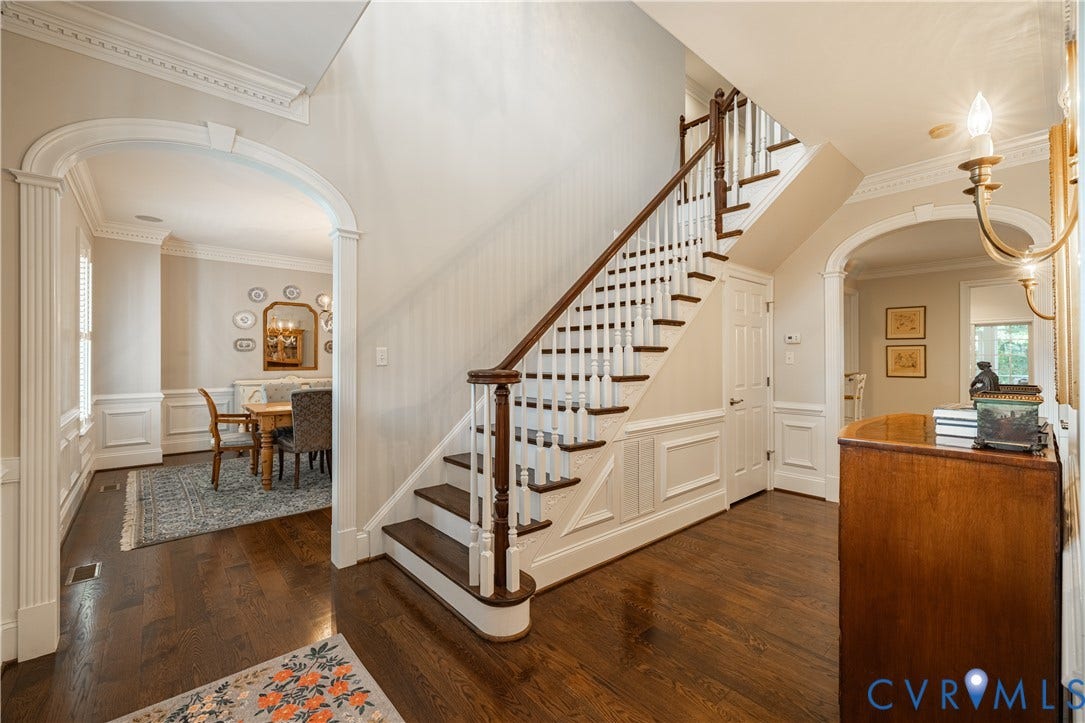 12917 Holmbank Lane, Henrico, VA 23233 Gorgeous Foyer- Fluted archways w/ keystones