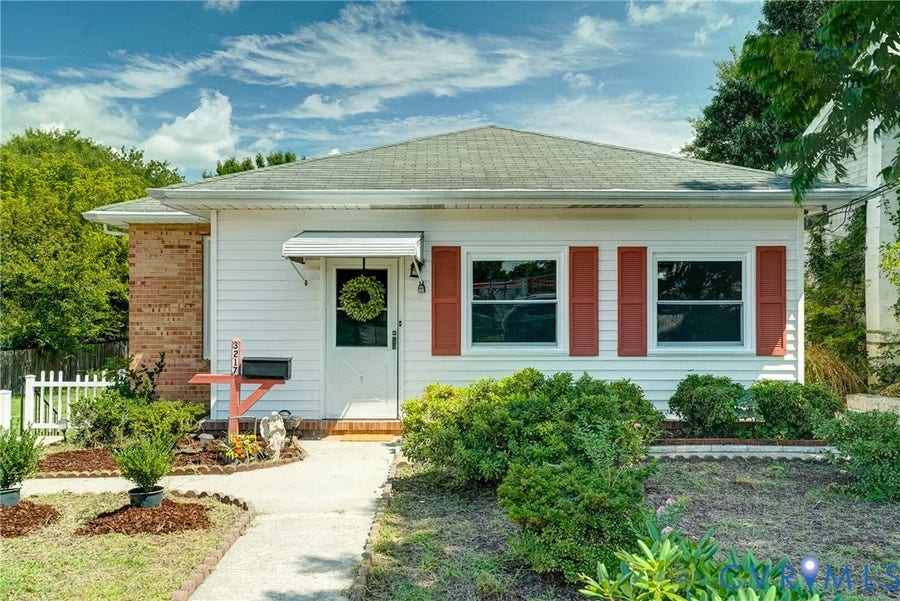Property photo for 3217 Bermuda Avenue, Colonial Heights, VA