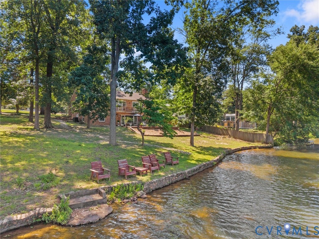 2235 Lakeview Drive, Powhatan, VA 23139