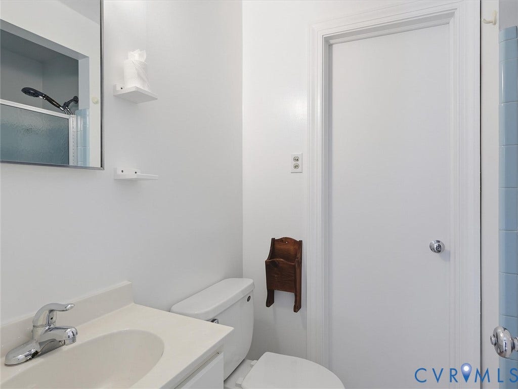 2301 Raymond Avenue, Henrico, VA 23228 2nd Full Bath