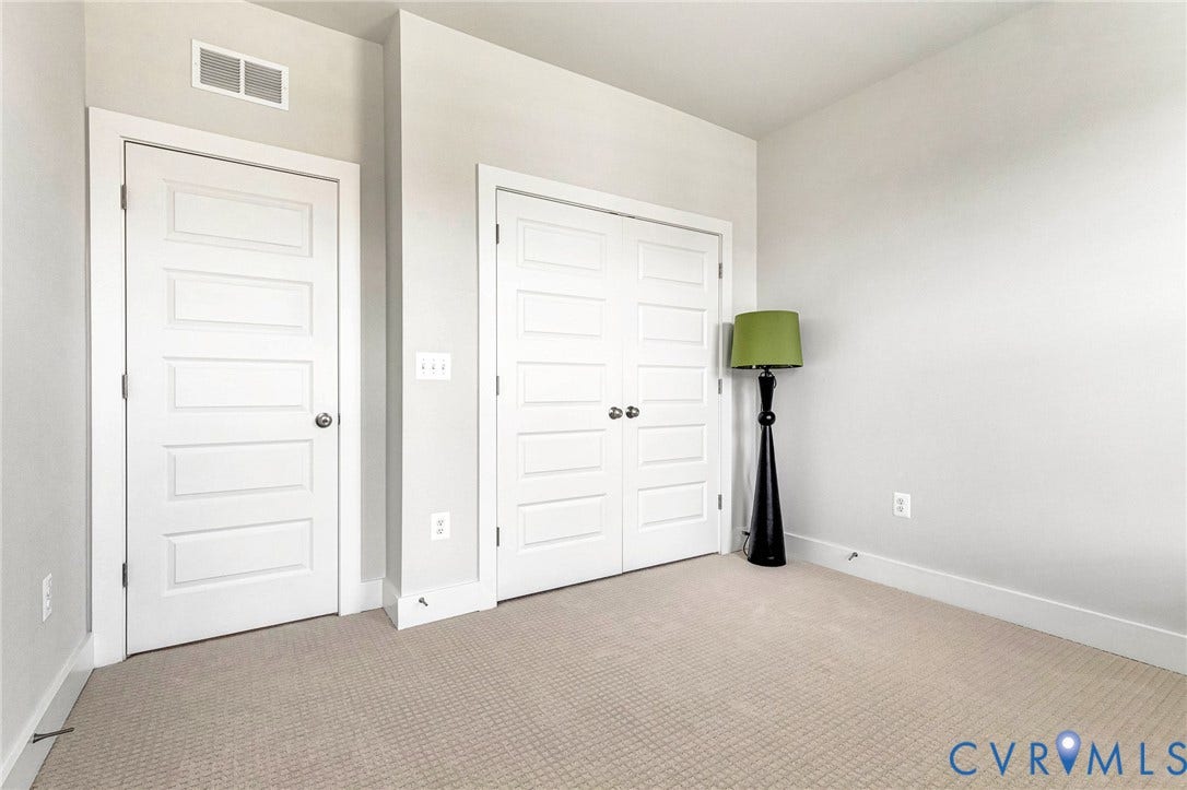 528 Greybull Walk, #B, Glen Allen, VA 23233 Neutral-toned wall paint with carpet flooring