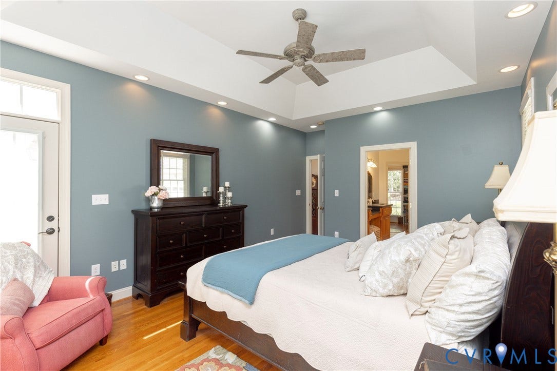 Door on left leads to deck