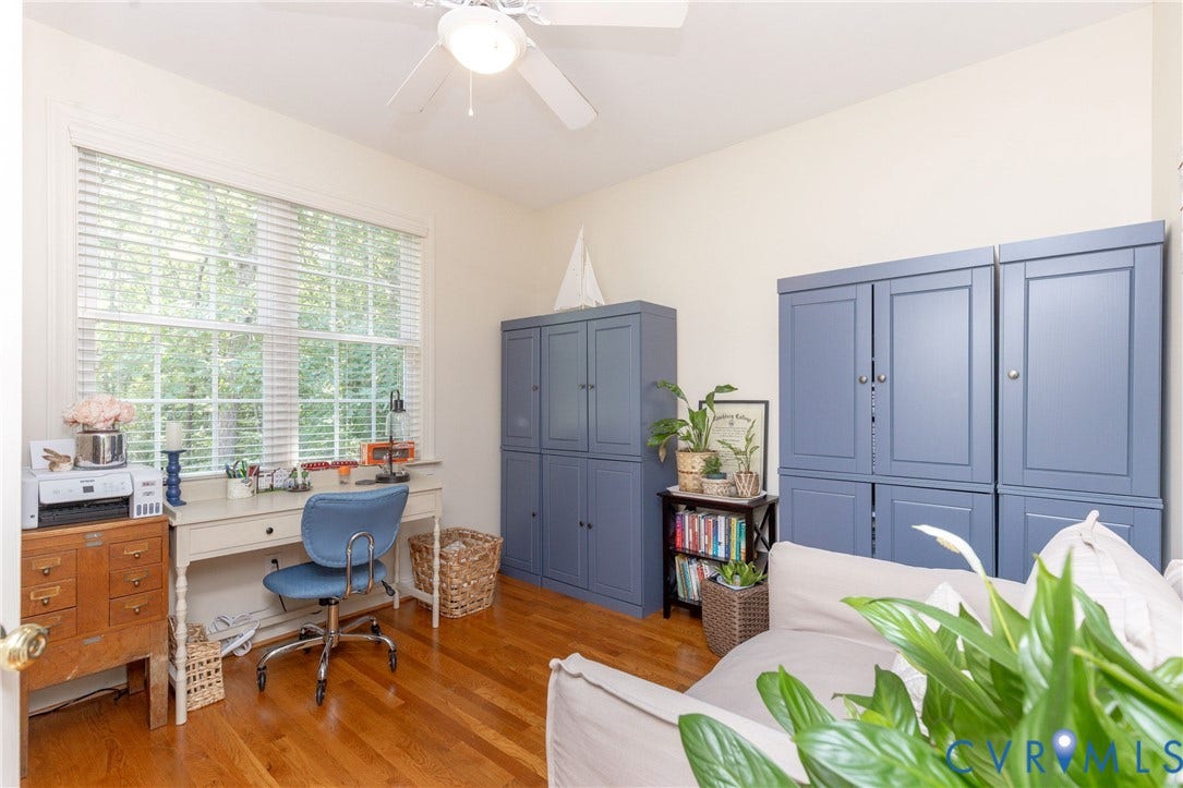 Has large closet
