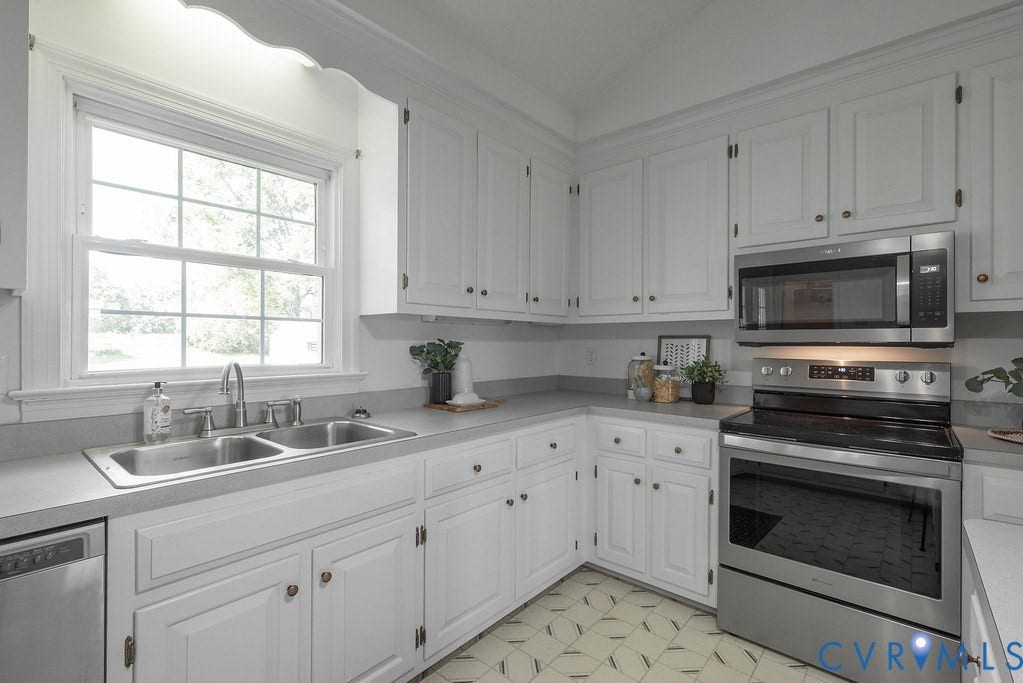 8241 Little Florida Road, Hanover, VA 23111 8241 Little Florida Road, Hanover, VA 23111