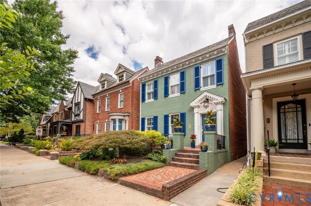 3322 W. Franklin offers the best of urban living in the City, in the Museum District, within blocks of both Carytown and Scott's Addition.