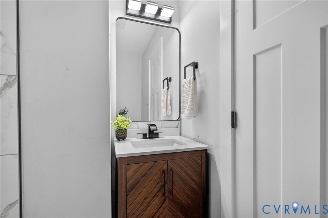 5913 Old Buckingham Road, Powhatan, VA 23139 Full en suite, first-level BR