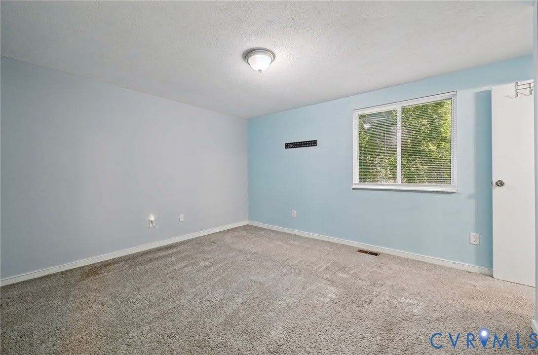 2709 Sutters Mill Court, Midlothian, VA 23112 Wall-to-wall carpeting, overhead flush-mount lighting, and a single window with blinds