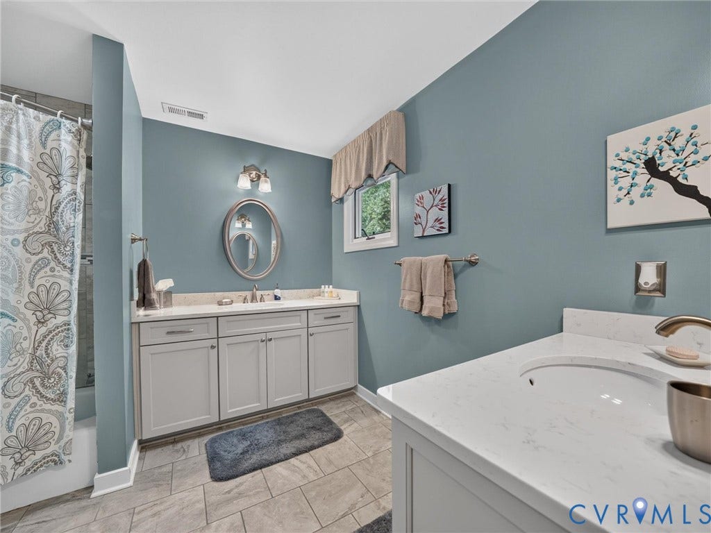 4007 College Valley Court, Henrico, VA 23233 Hall Bath #2 with dual vanities and cast iron tub