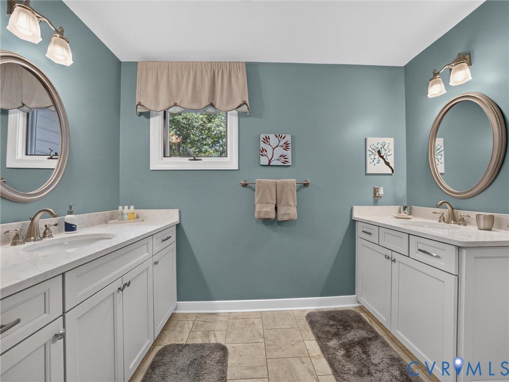 4007 College Valley Court, Henrico, VA 23233 Hall Bath #2 with dual vanities and cast iron tub
