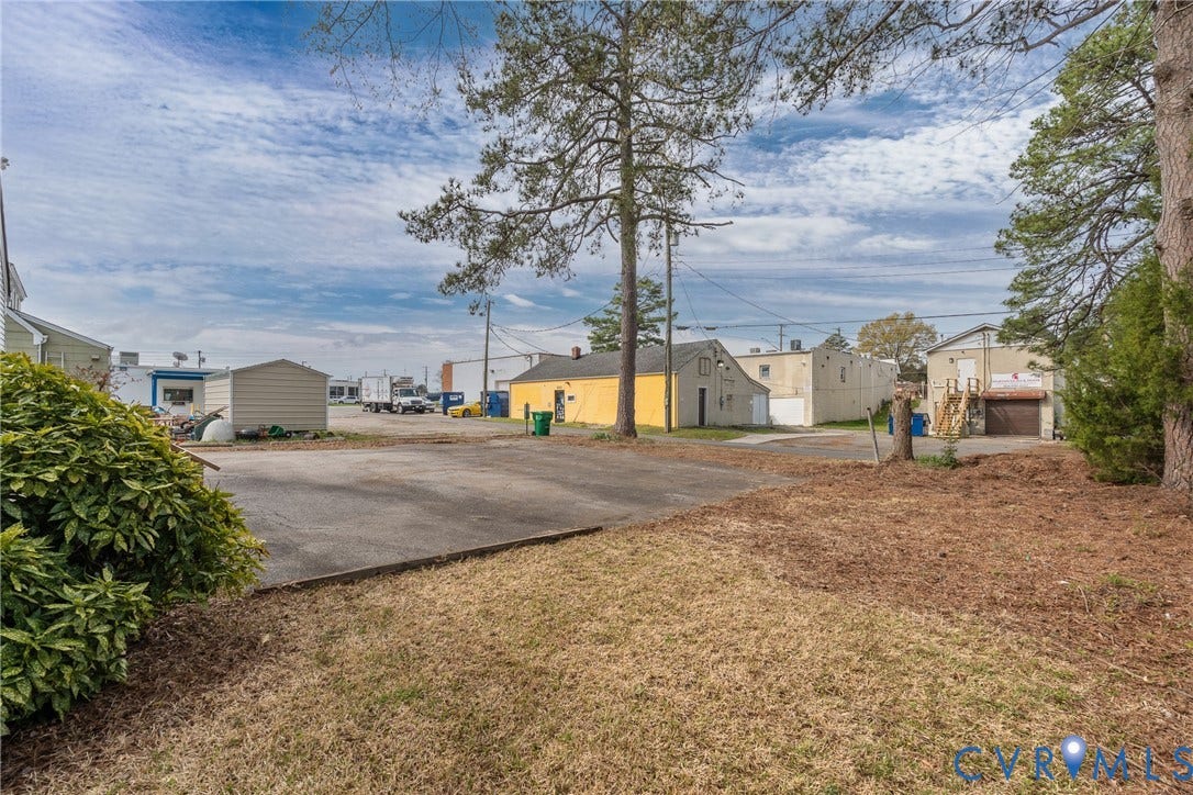 2004 Snead Avenue, Colonial Heights, VA 23834 2004 Snead Avenue, Colonial Heights, VA 23834
